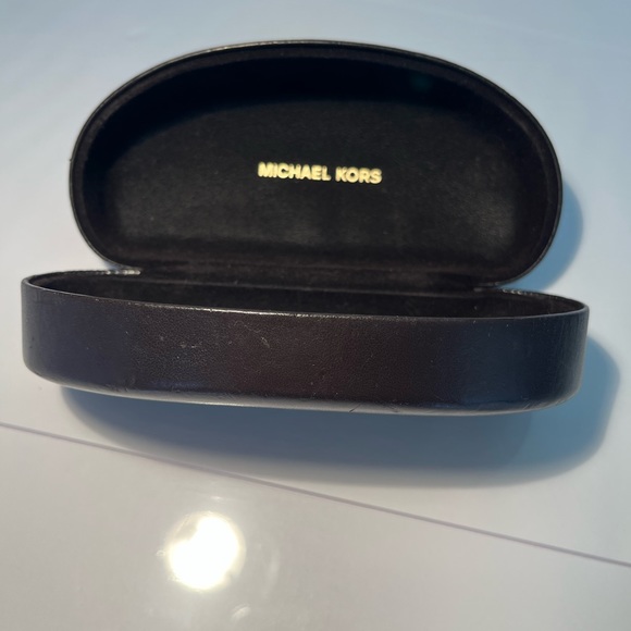 MICHAEL KORS Women Hard Clamshell Sunglasses Case - Picture 4 of 16
